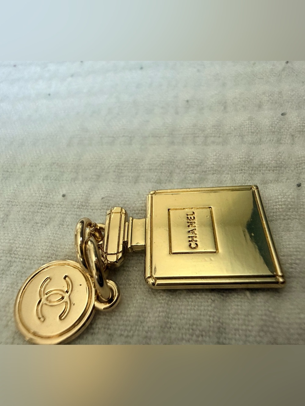 Gold Perfume Bottle Pendant Charm - Picture 4 of 6